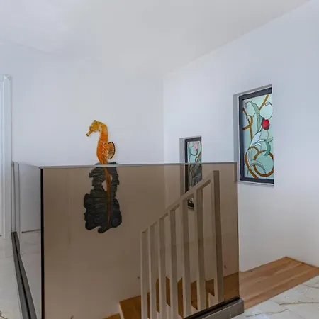 3 Bedroom - 3272 *